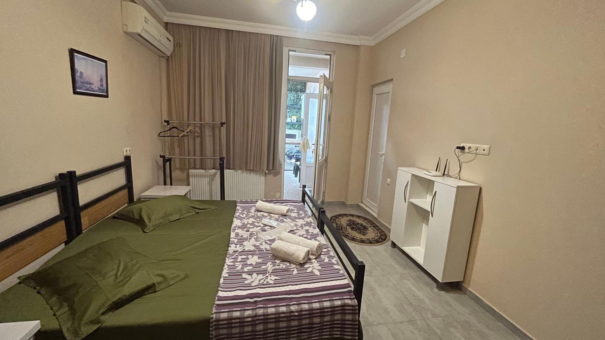 Guest House Kldiashvili Batumi Esterno foto
