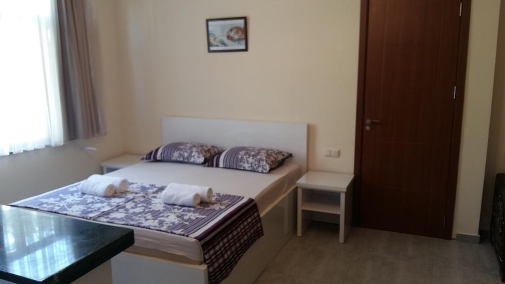 Guest House Kldiashvili Batumi Esterno foto